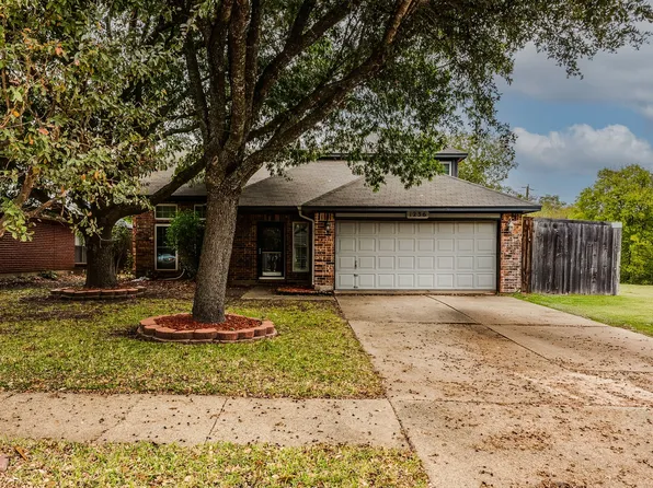 1236 Harvell Dr, Cedar Hill, TX 75104