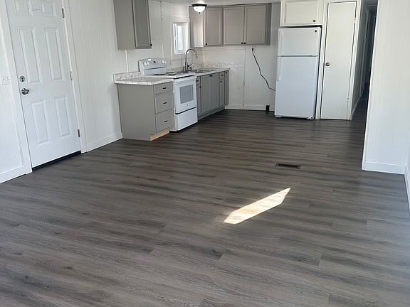 4th image of 1223 NW 16th St Trailer 18