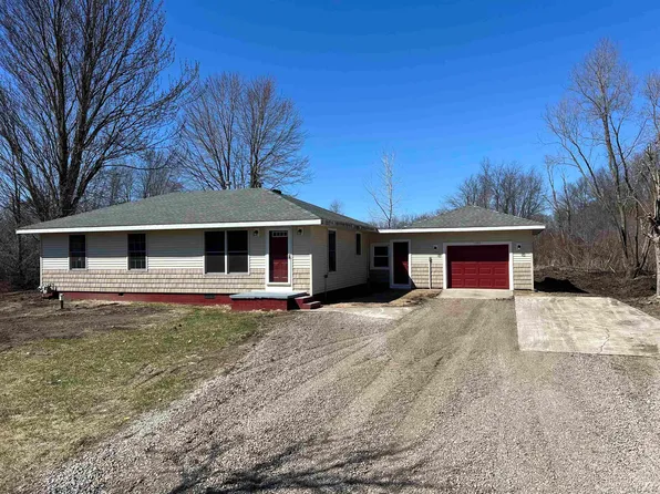 1102 W Valley Rd, Adrian, MI 49221