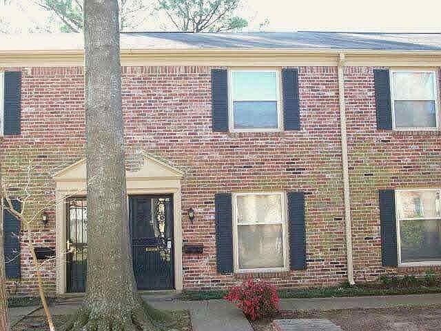 1st image of 1204 Chamberlain Dr APT 9