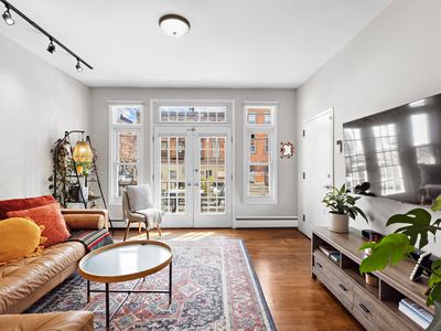 296 3rd St APT 5, Jersey City, NJ, 07302