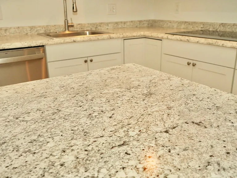 4 Rockbrook Dr — Photo 12