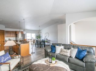 140 Dolan Dr, Bismarck, ND 58504