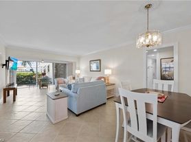 3070 Gulf Shore Blvd N, Naples, FL