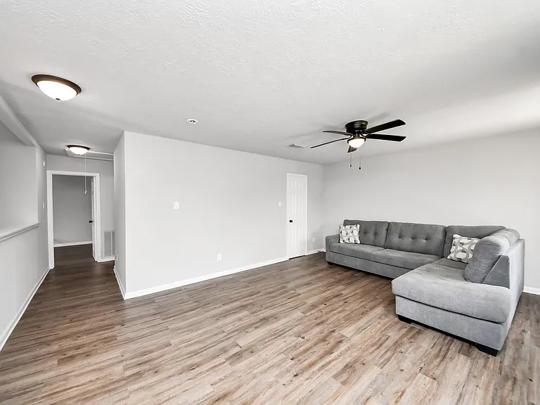 16118 Bunker Ridge Rd — Photo 21