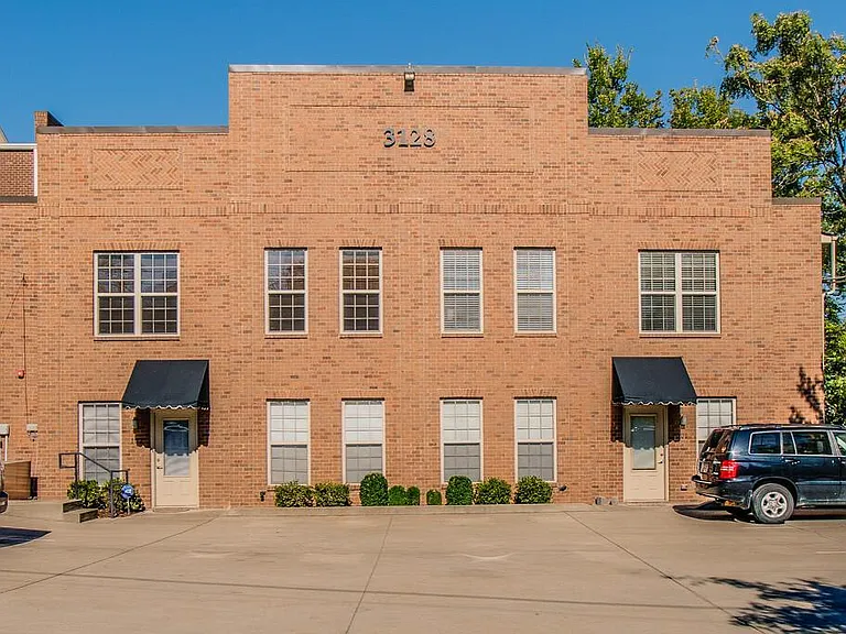 3128 Belwood St #201 — Photo 2