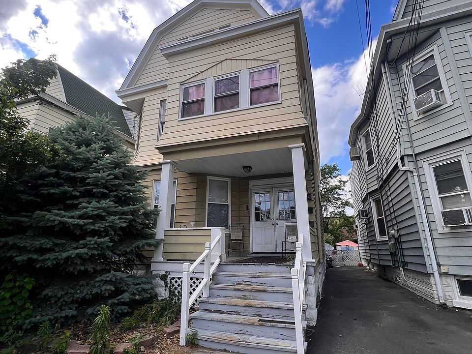 1st image of 233 Newark Ave Floor 1