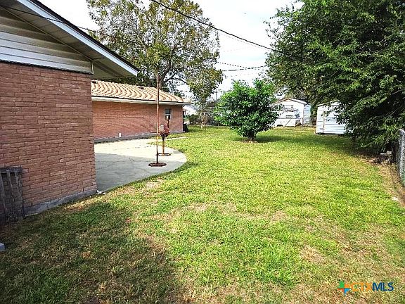 5th image of 2508 Sam Houston Dr
