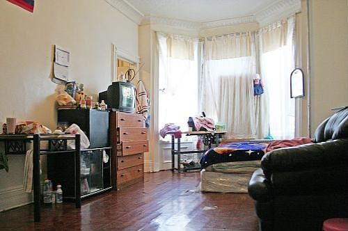 5th image of 462 Harman St