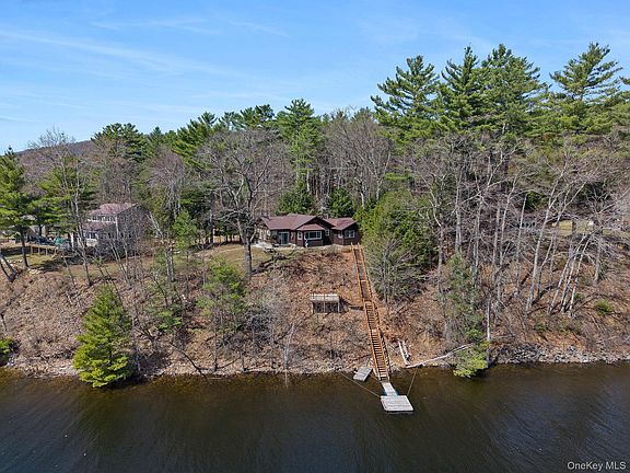 5th image of 866 N Shore Road