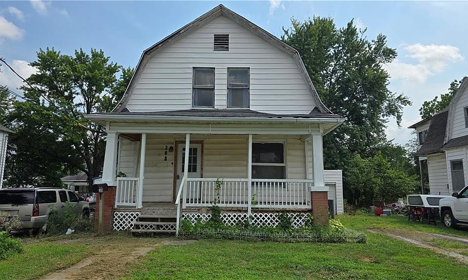 1st image of 308 Jackson St