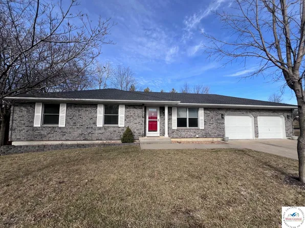 1701 E Deer Run Ave, Clinton, MO 64735