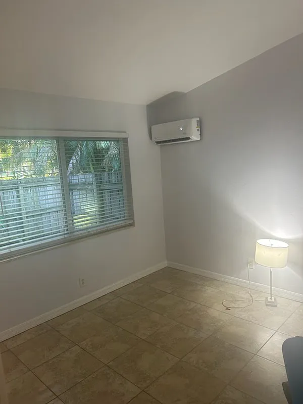 1 bed, 500 sqft, $1,600 — Photo 2