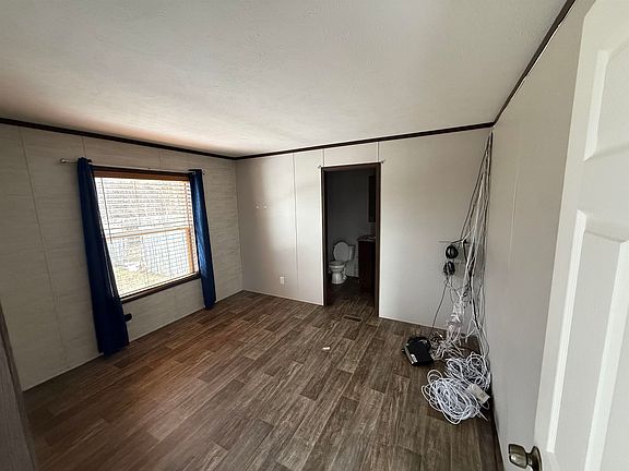 4th image of 5491 Lyle Rd