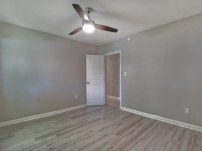 1107 Jefferson Ave #B — Photo 11