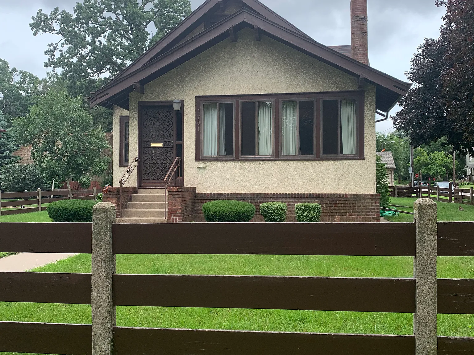 6 bed, 2.5 bath, $3,100 — Photo 1