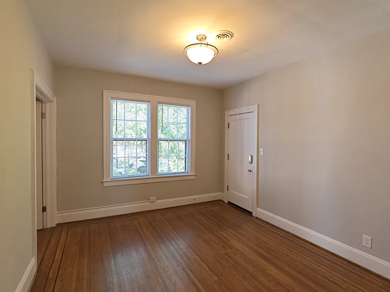 2432 Glenmary Ave #C1 — Photo 9