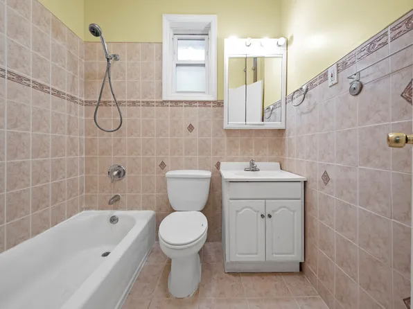 968 Saint Johns Place image 12 of 21