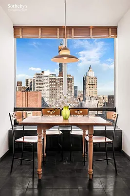 Sold by Sotheby's International Realty | media 48