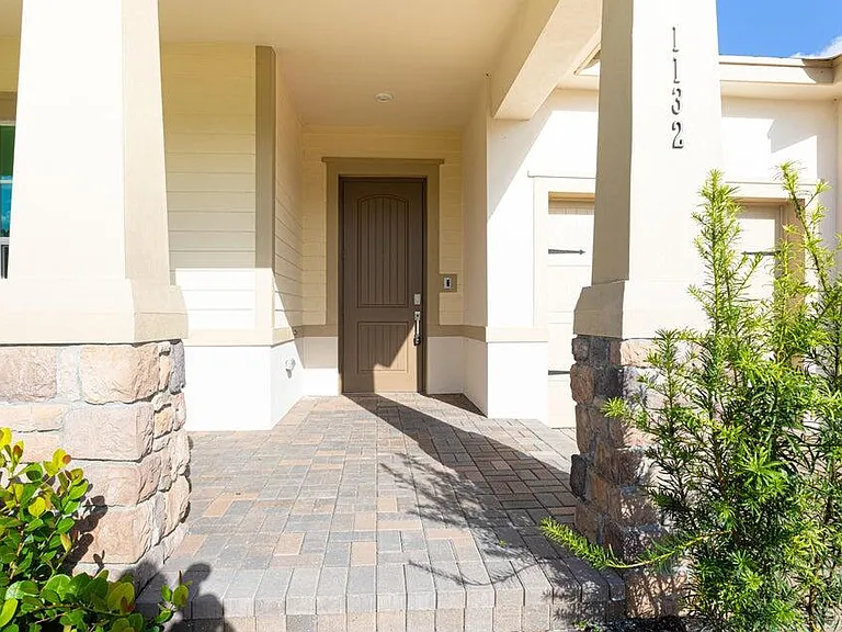 1132 Haywagon Trl — Photo 3