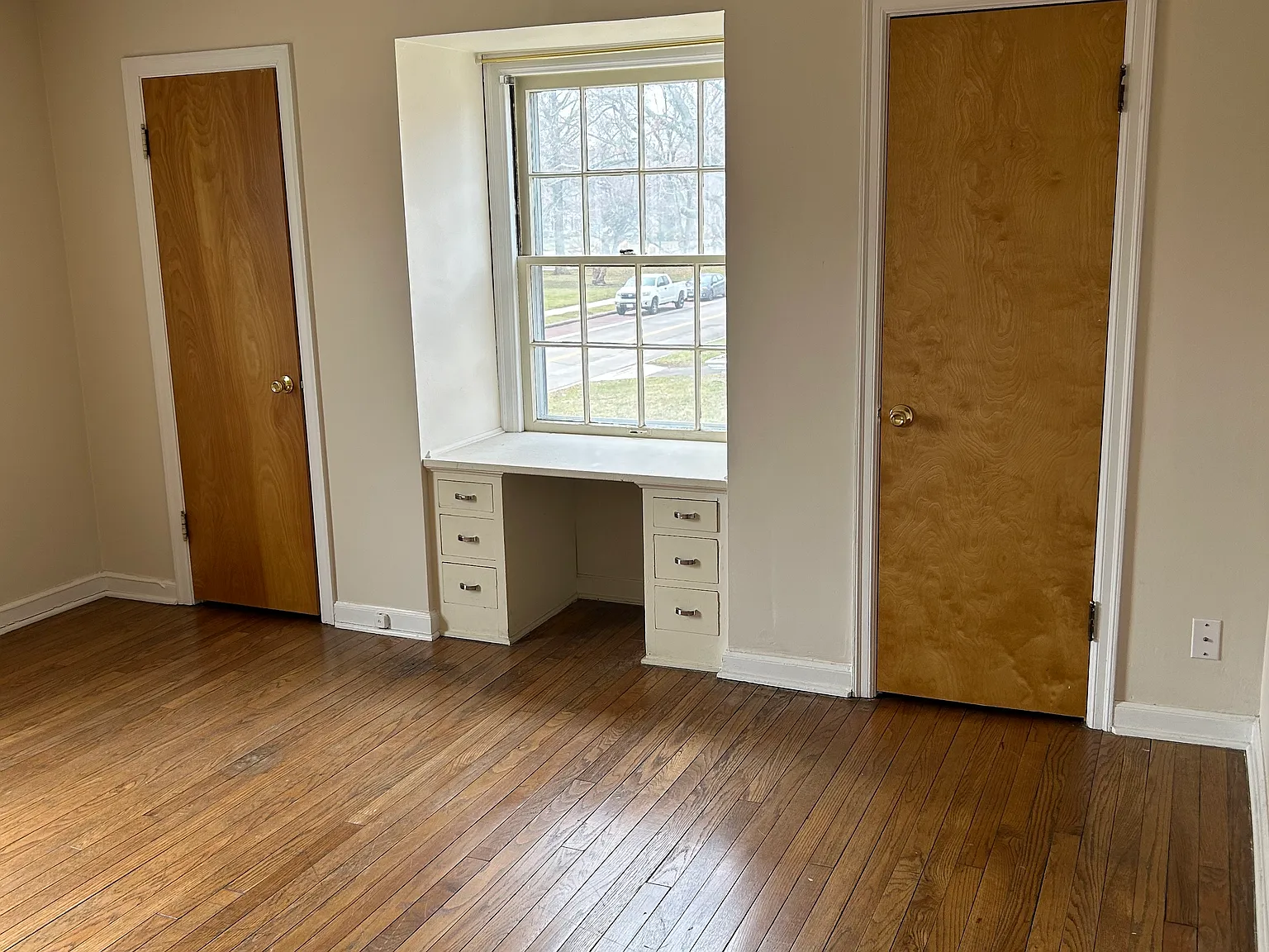 2 bed, 1200 sqft, $1,350 — Photo 3