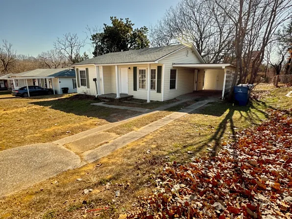 214 E Acheson St, Denison, TX 75021