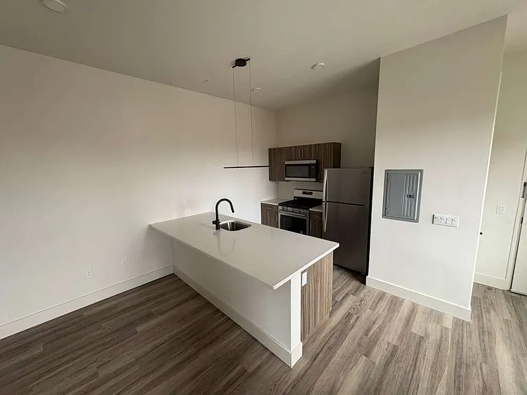 57 Washington St #3E — Photo 2