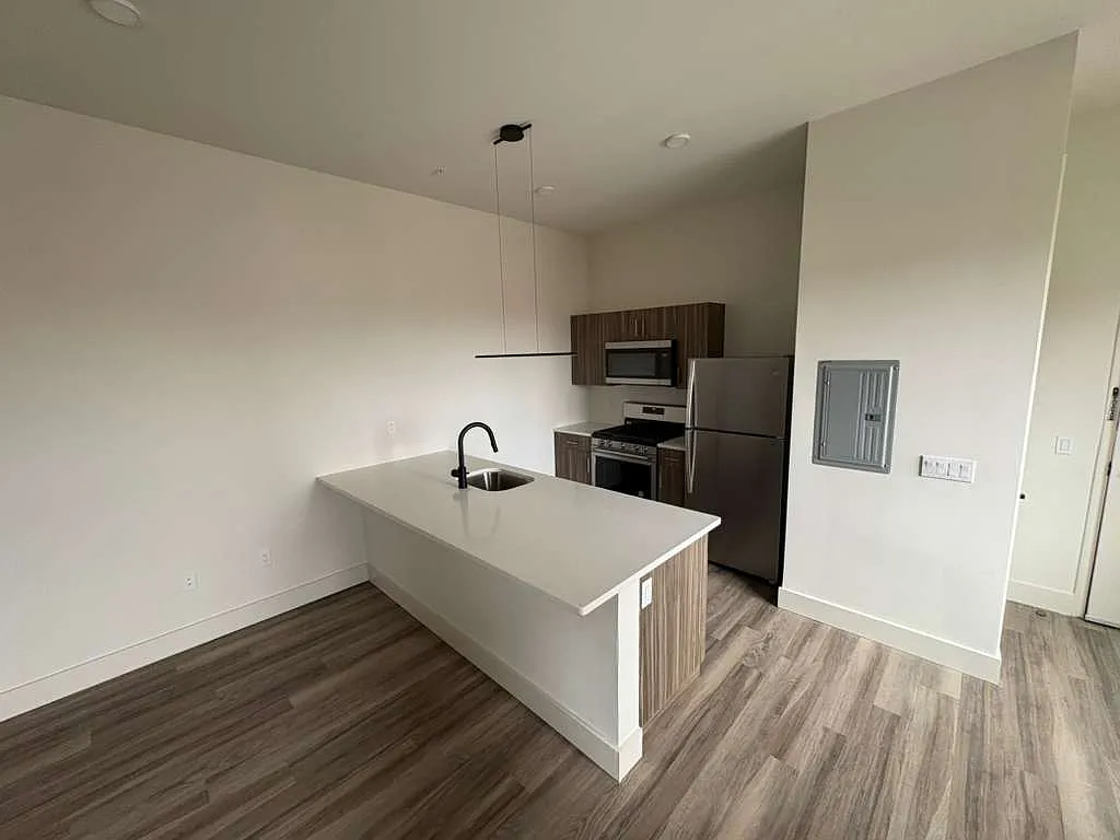 Building Photo - 57 Washington St #3E