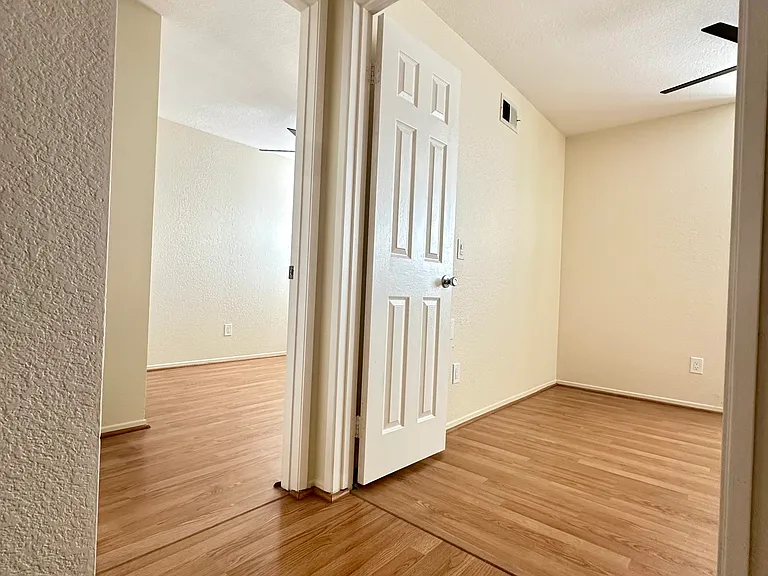 11875 Landbreeze Way — Photo 18
