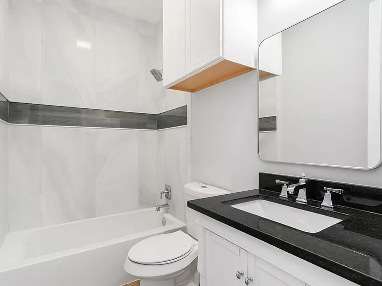 11608 Oak Country — Photo 4