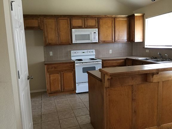 2nd image of 1412 Teakwood Dr