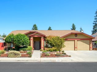 295 W Paul Ave, Clovis, CA 93612
