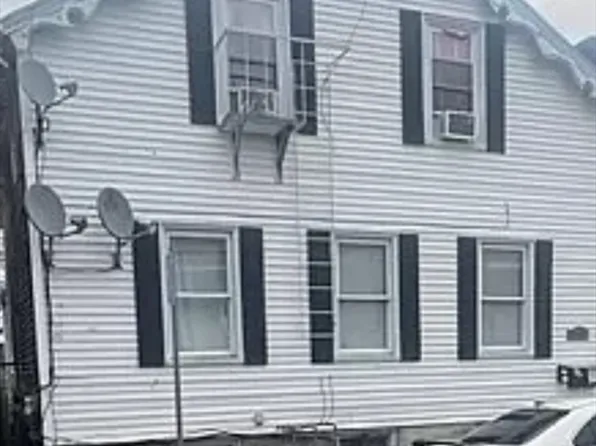 1190 Pleasant St, New Bedford, MA 02740