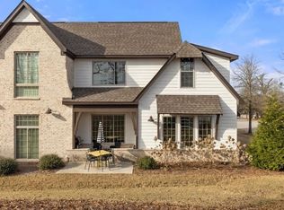 1702 W Farmville Rd, Auburn, AL 36830