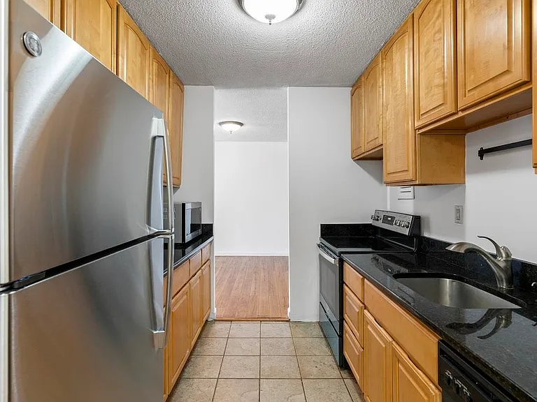 7855 Boulevard East #27H — Photo 5