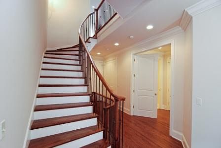 3rd image of 1028 N Western Ave #6