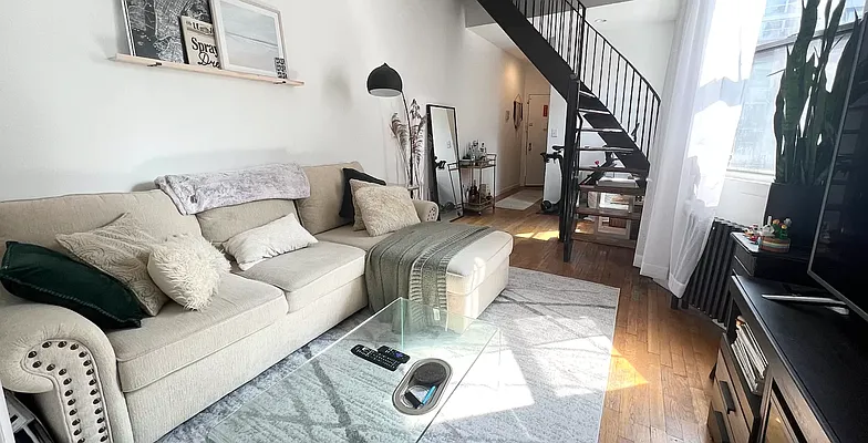 Rented by Jonis Realty | media 1