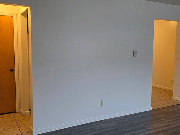 5th image of 3141 Davenport Ave #8