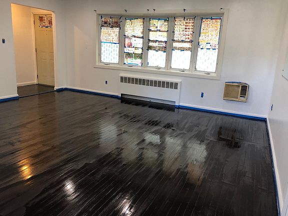 2nd image of 90 Sinn St