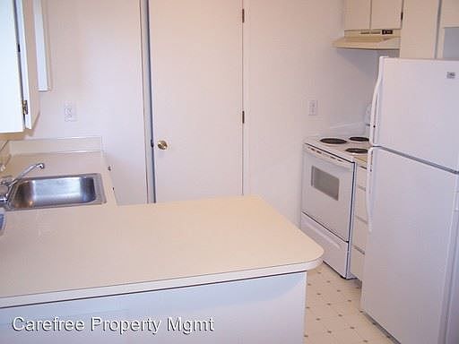 2nd image of 5113-5119 SW 62nd Ave