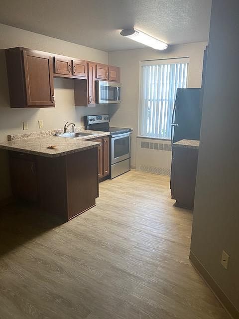 1st image of 2919 W Glenpark Dr #302