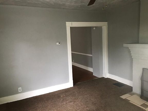 5th image of 2951 N Winthrop Ave