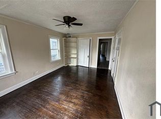 1124 N Main St #3, Rockford, IL 61103