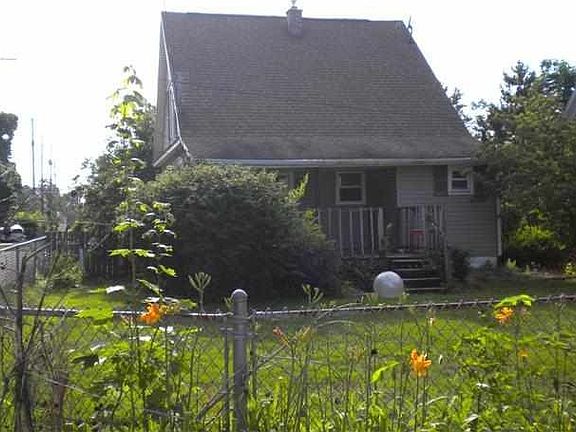 4th image of 116 Plum St