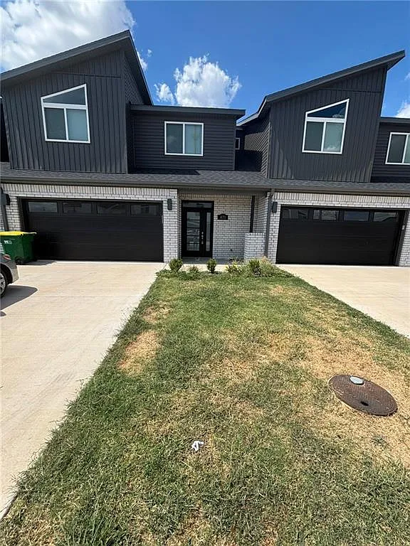 471 Azurite Road - 1 — Photo 1