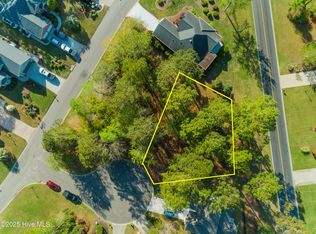 604 Amherst Ct NW, Calabash, NC 28467