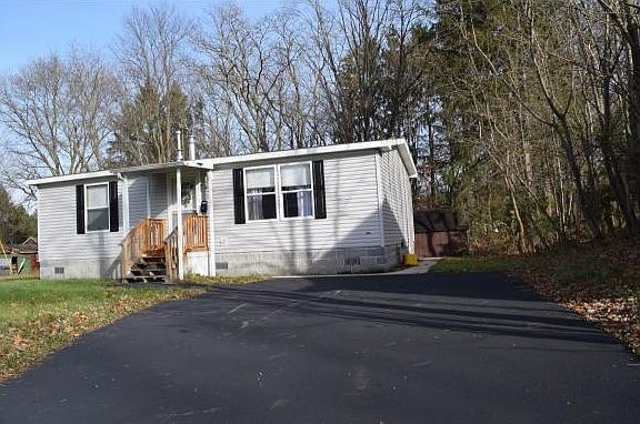 3rd image of 317 Clifford Dr