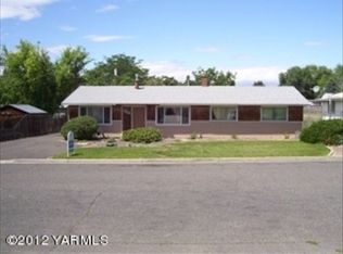 1310 S 42nd Ave, Yakima, WA 98908