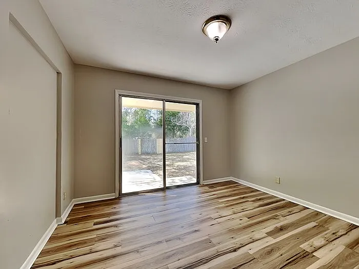 1846 Grove Park Dr — Photo 8