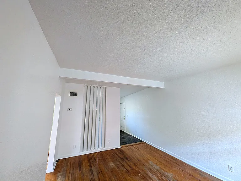 2648 Dellwood Ave #3 — Photo 6